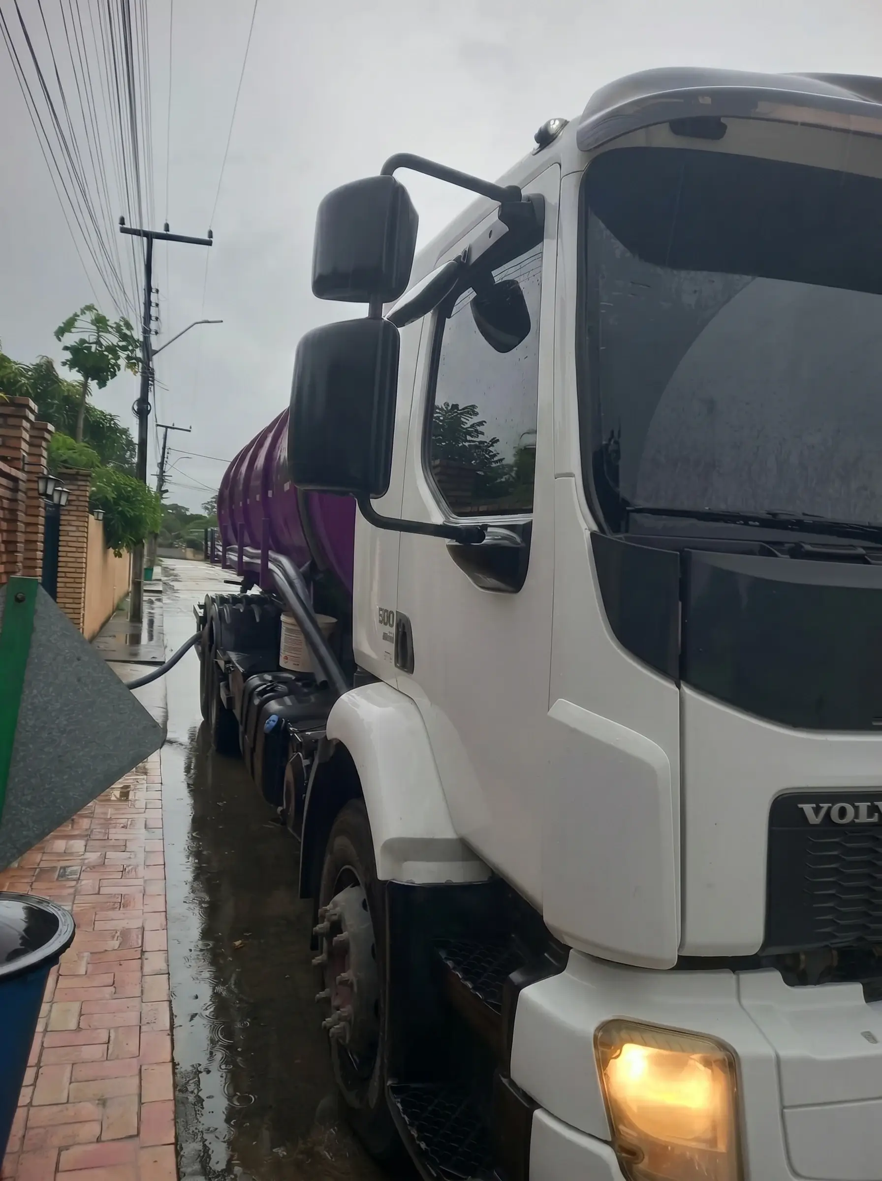 só_o_tanque,_202604211635 (1)